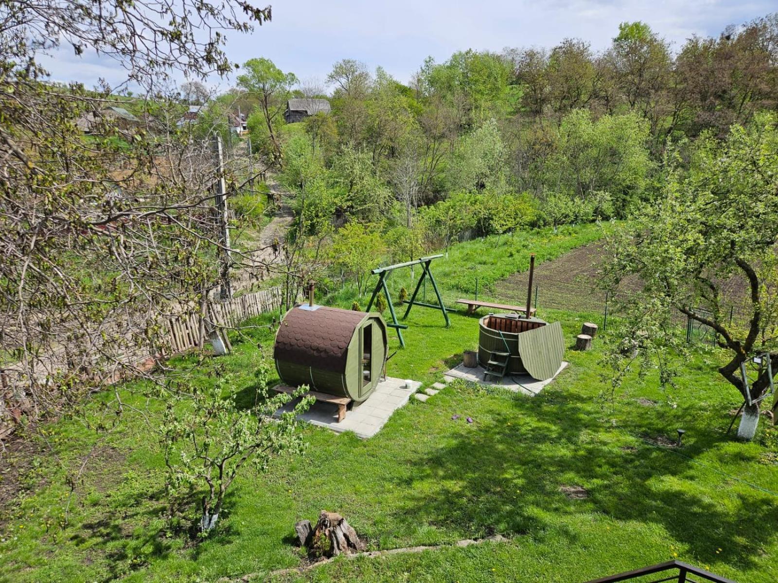 Casa Bunicilor Villa Ciprian Porumbescu Exteriör bild